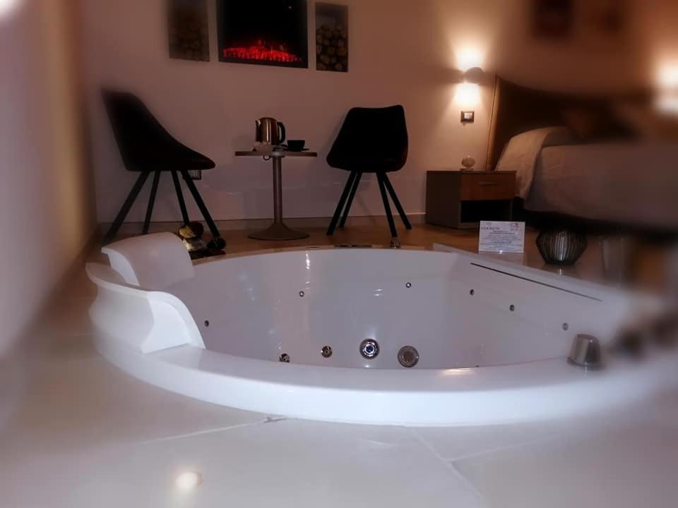 Lux Suite Taranto Ngoại thất bức ảnh
